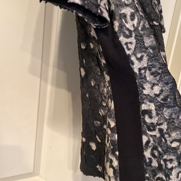 Top - Picture 4 of 9